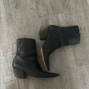 Matisse Black Ankle Booties with Textured Leather
